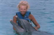 amanda.jpg (36690 bytes)